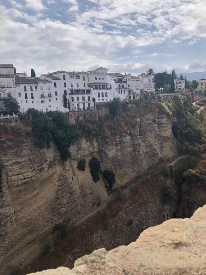 Stylish 3 Bed House 2 Bathrooms, With Patio, Roof Terrace And Communal Pool 5 Minutes Away From The Beautiful Spanish White Village Of Casares Pueblo And Only 20 Mins From The Sea Buitenkant foto