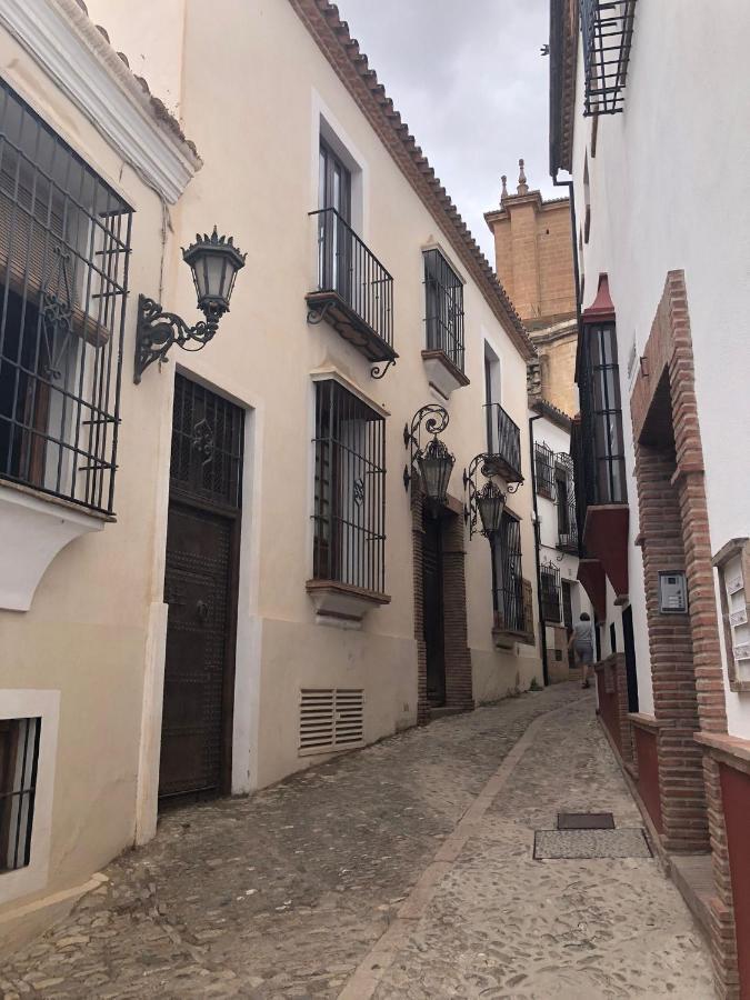 Stylish 3 Bed House 2 Bathrooms, With Patio, Roof Terrace And Communal Pool 5 Minutes Away From The Beautiful Spanish White Village Of Casares Pueblo And Only 20 Mins From The Sea Buitenkant foto